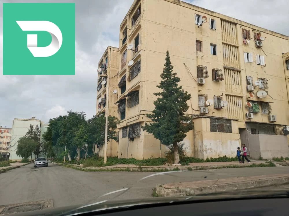 شقة طابق أرضي حي هادئ جيران مشاء الله 