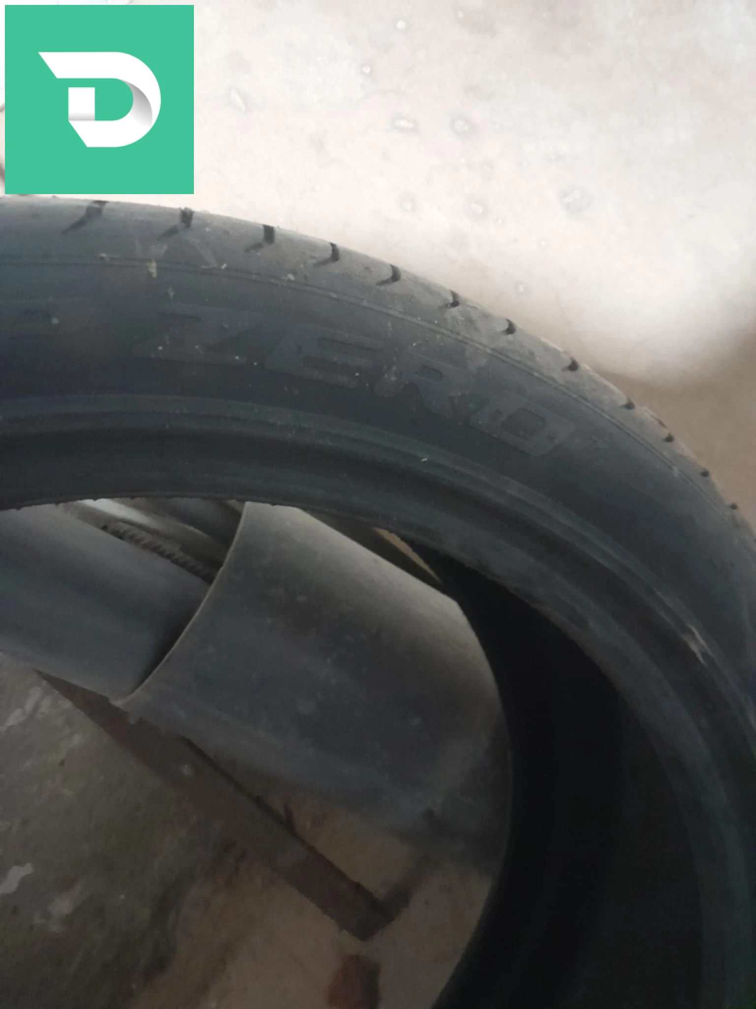 pneus Pirelli original jamais utilisé فردة وحدة معنتها رودة 