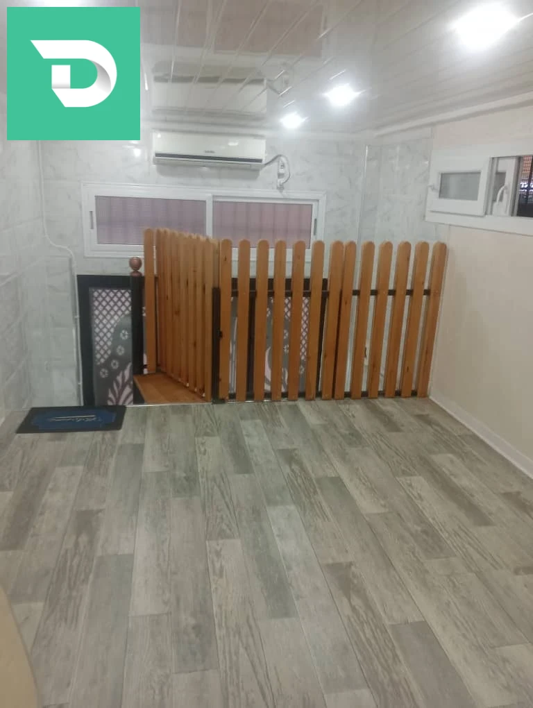 محل للبيع فيه 15 متر مربع صلامندر 150متر على الكورنيش مع كل الوثائق 
