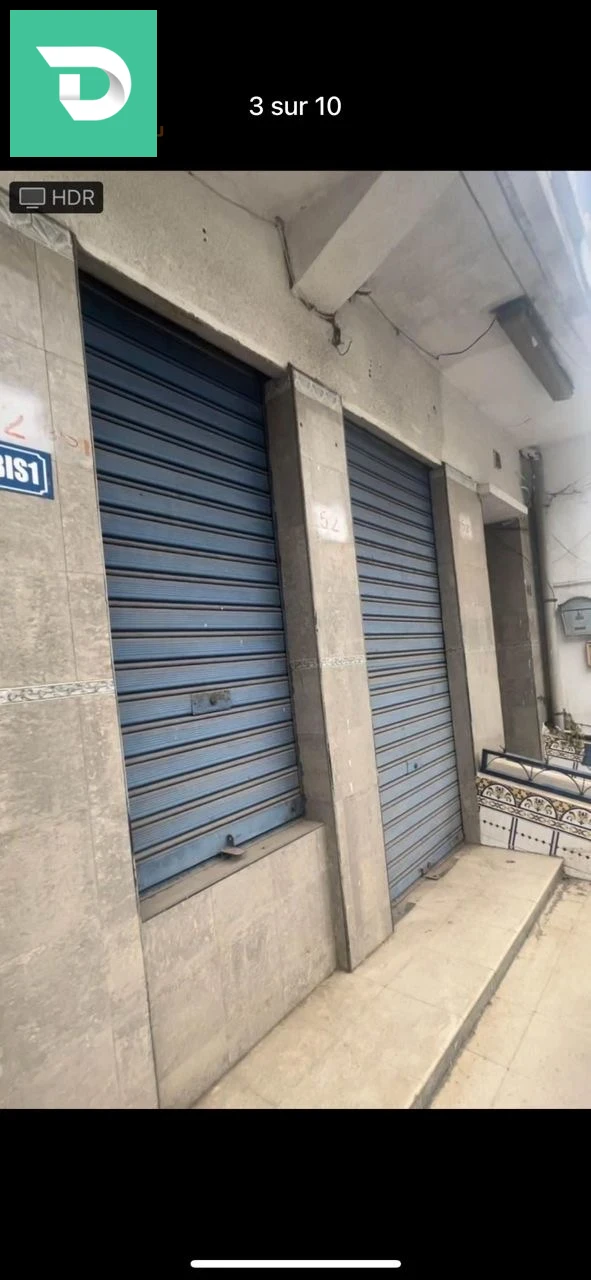 vente 3 niveaux commerciaux de villa scala en face la pompe a essence 