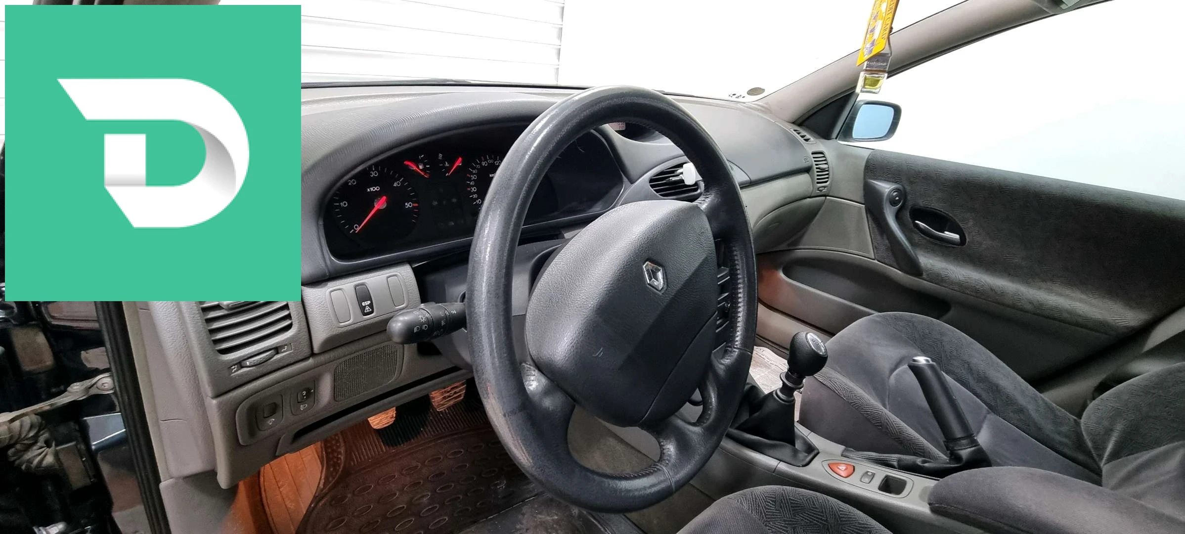 Renault Laguna 2002 7 BISKRA 