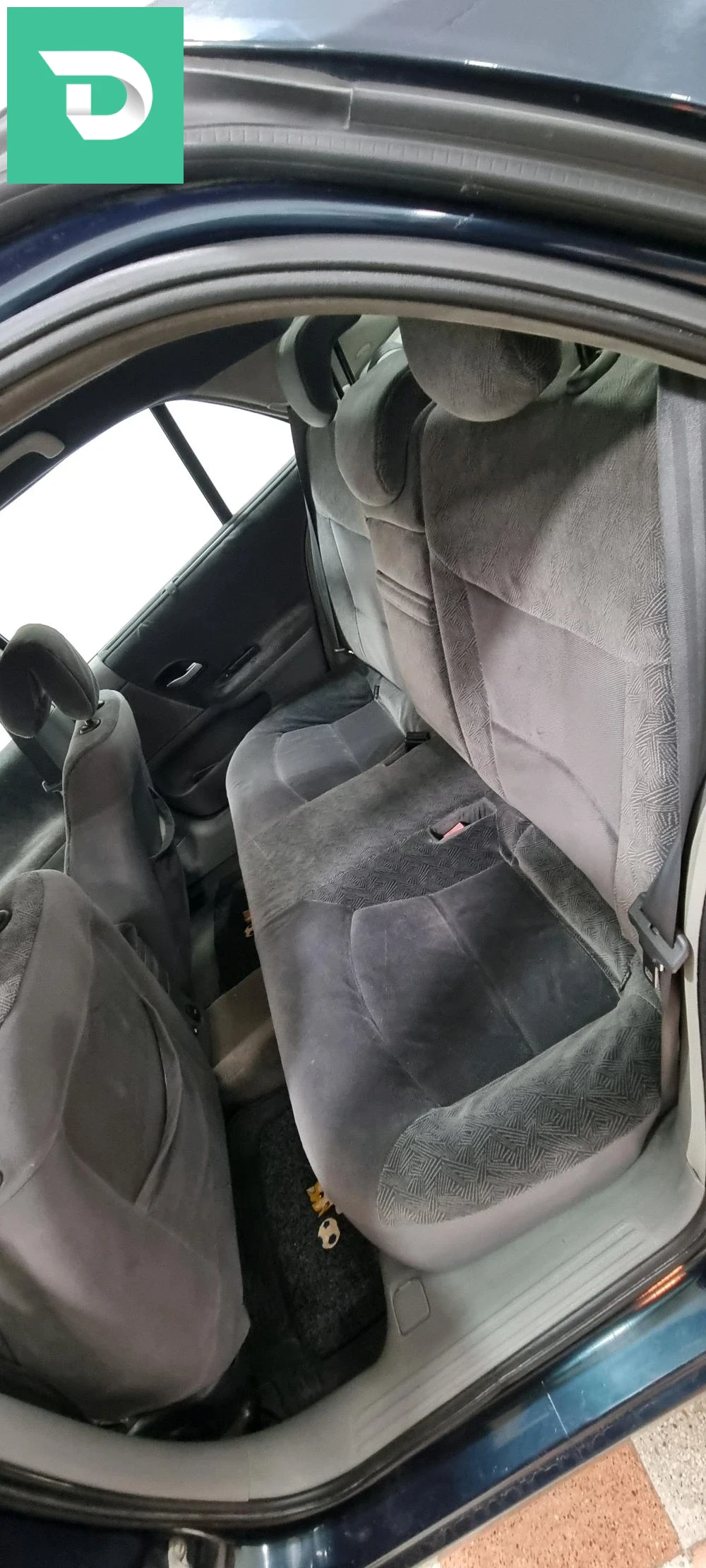 Renault Laguna 2002 7 BISKRA 