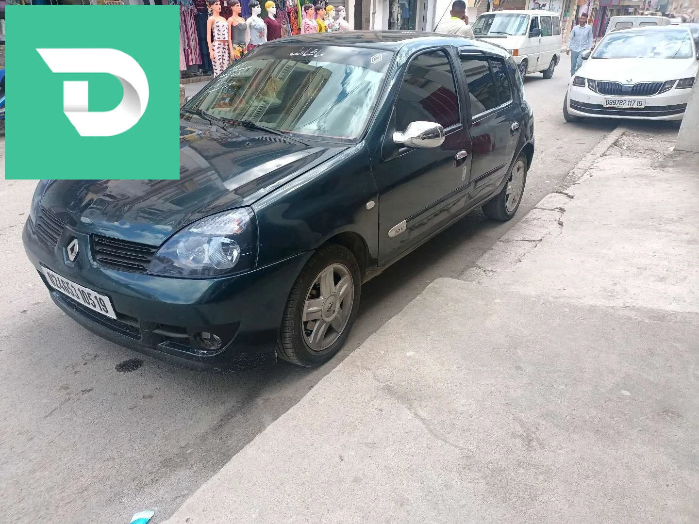 Renault Clio 2 2005 4 OUM EL BOUAGHI 
