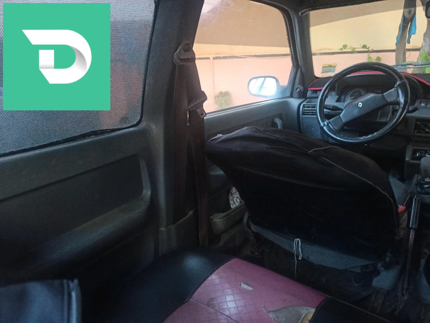 Renault Clio 1 1995 42 TIPAZA 