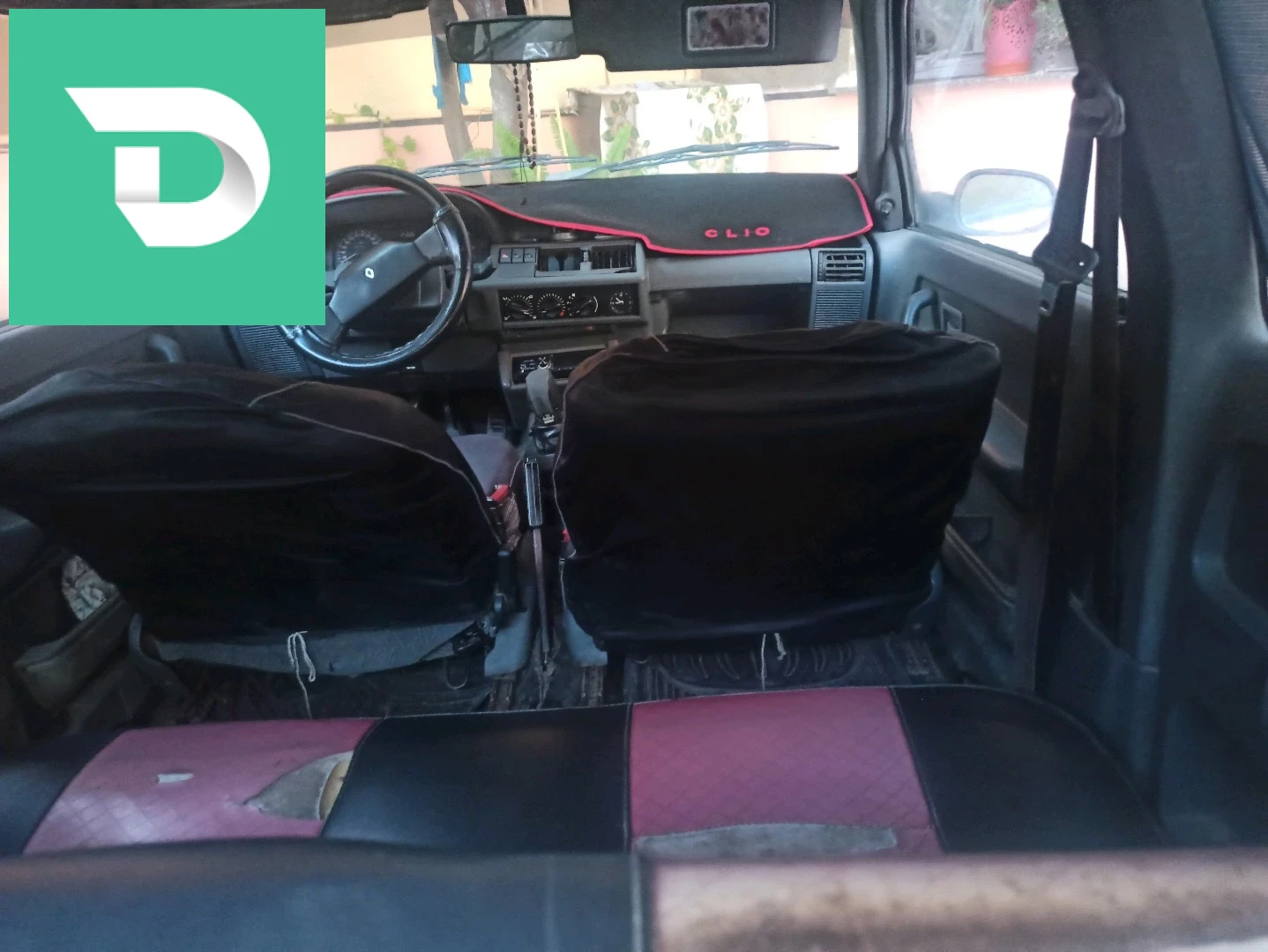 Renault Clio 1 1995 42 TIPAZA 