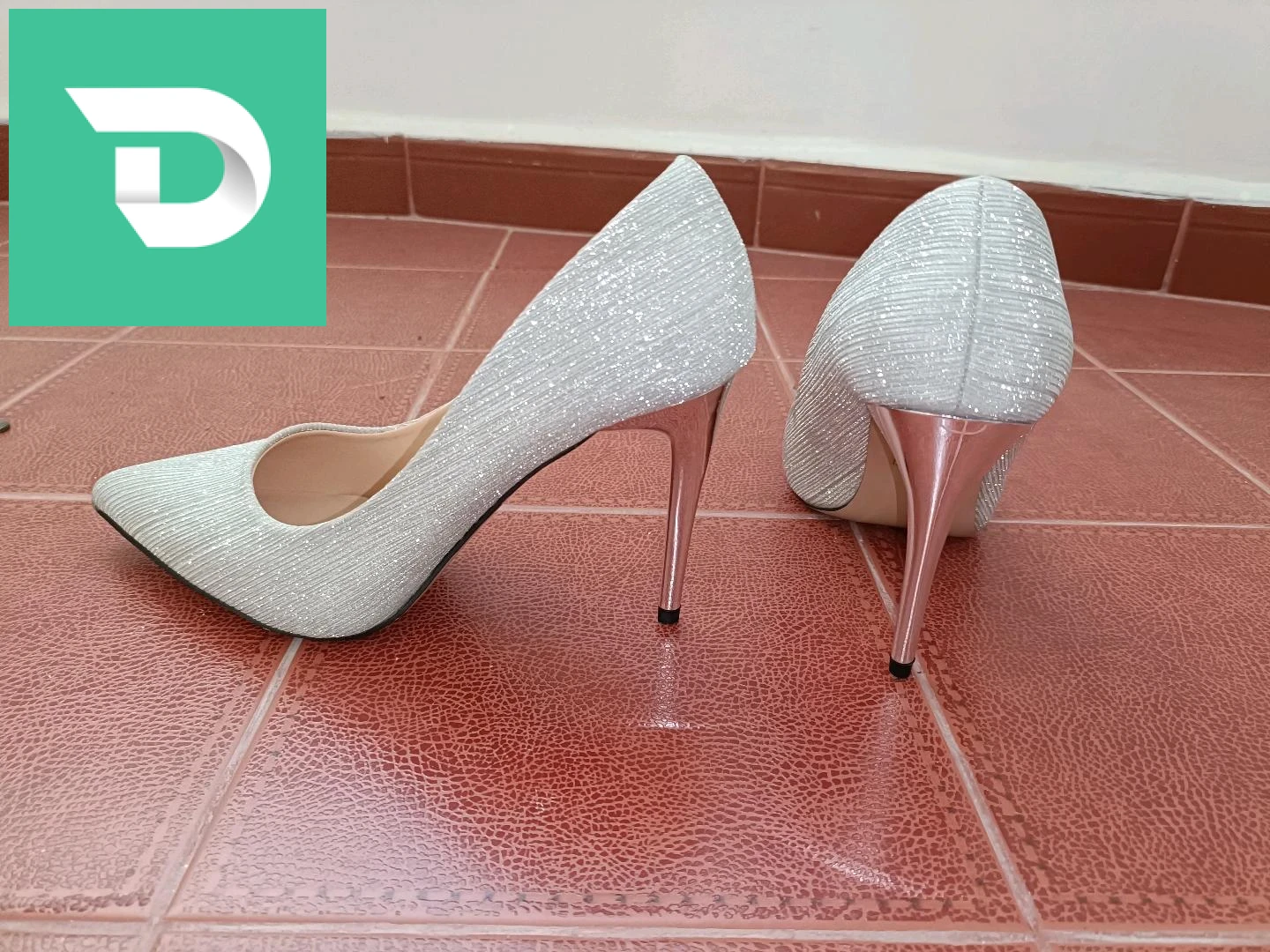 escarpins gris argent fête 