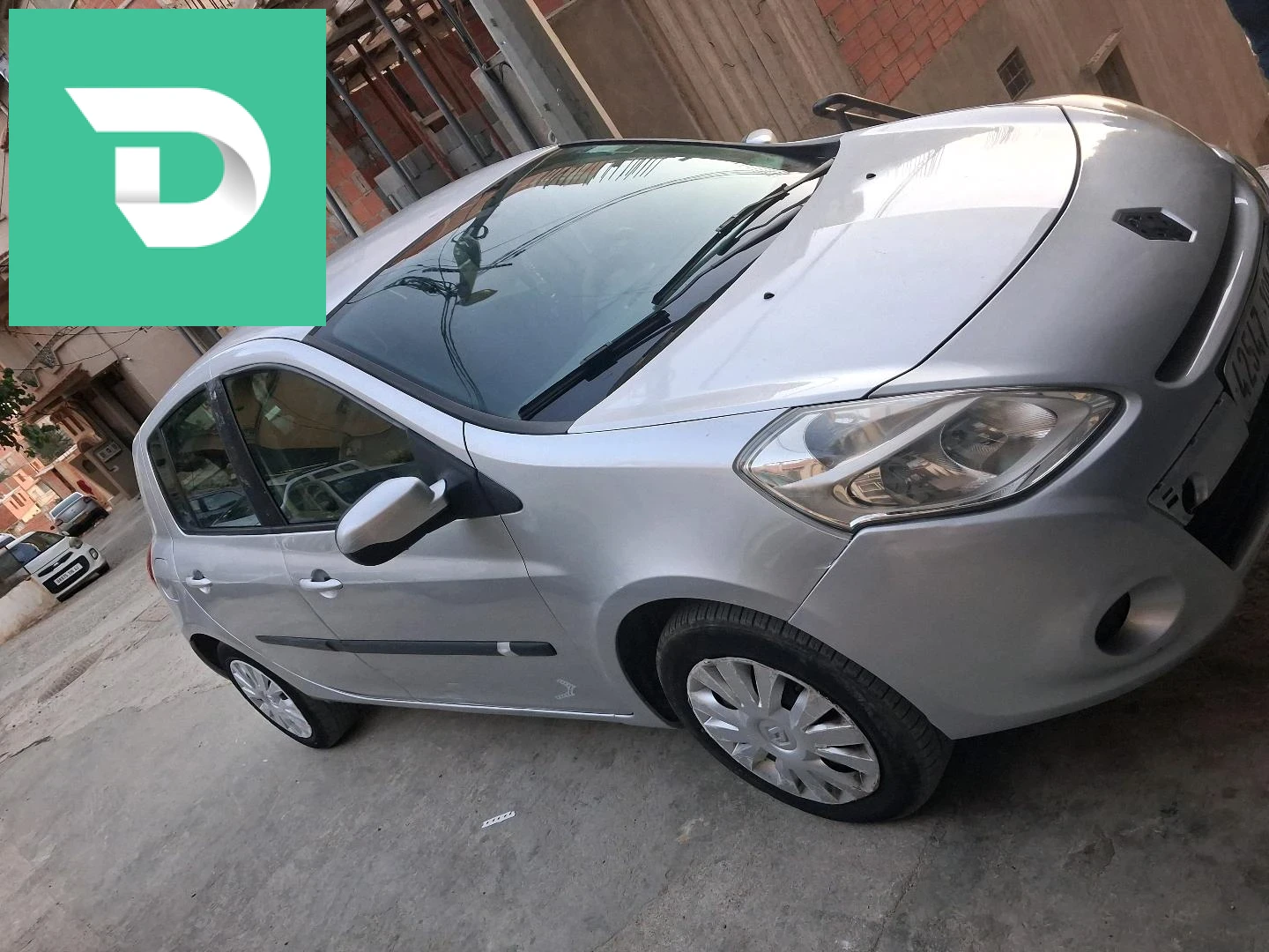 Renault Clio 3 2009 16 ALGER 