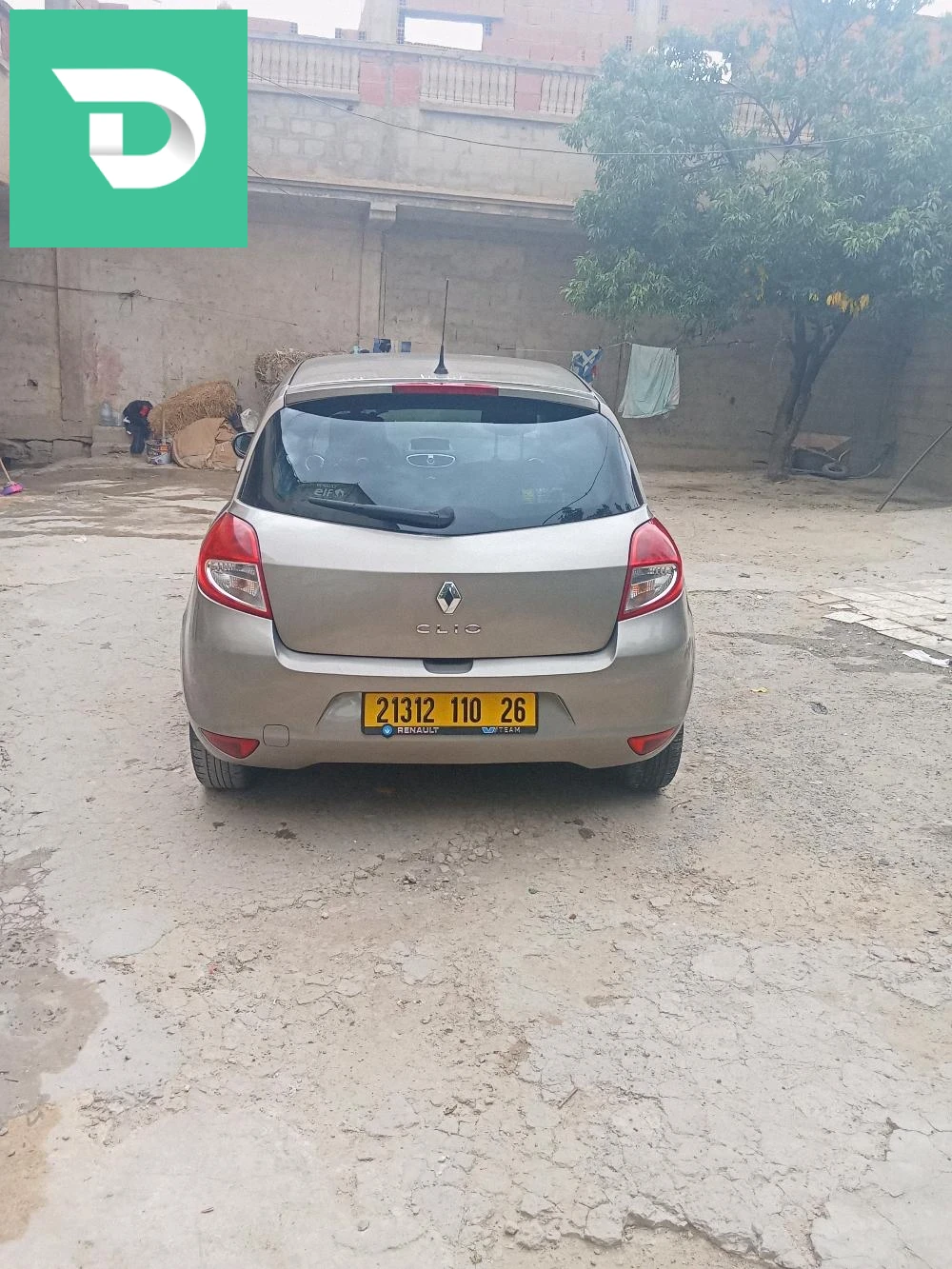Renault Clio 3 2010 26 MEDEA 