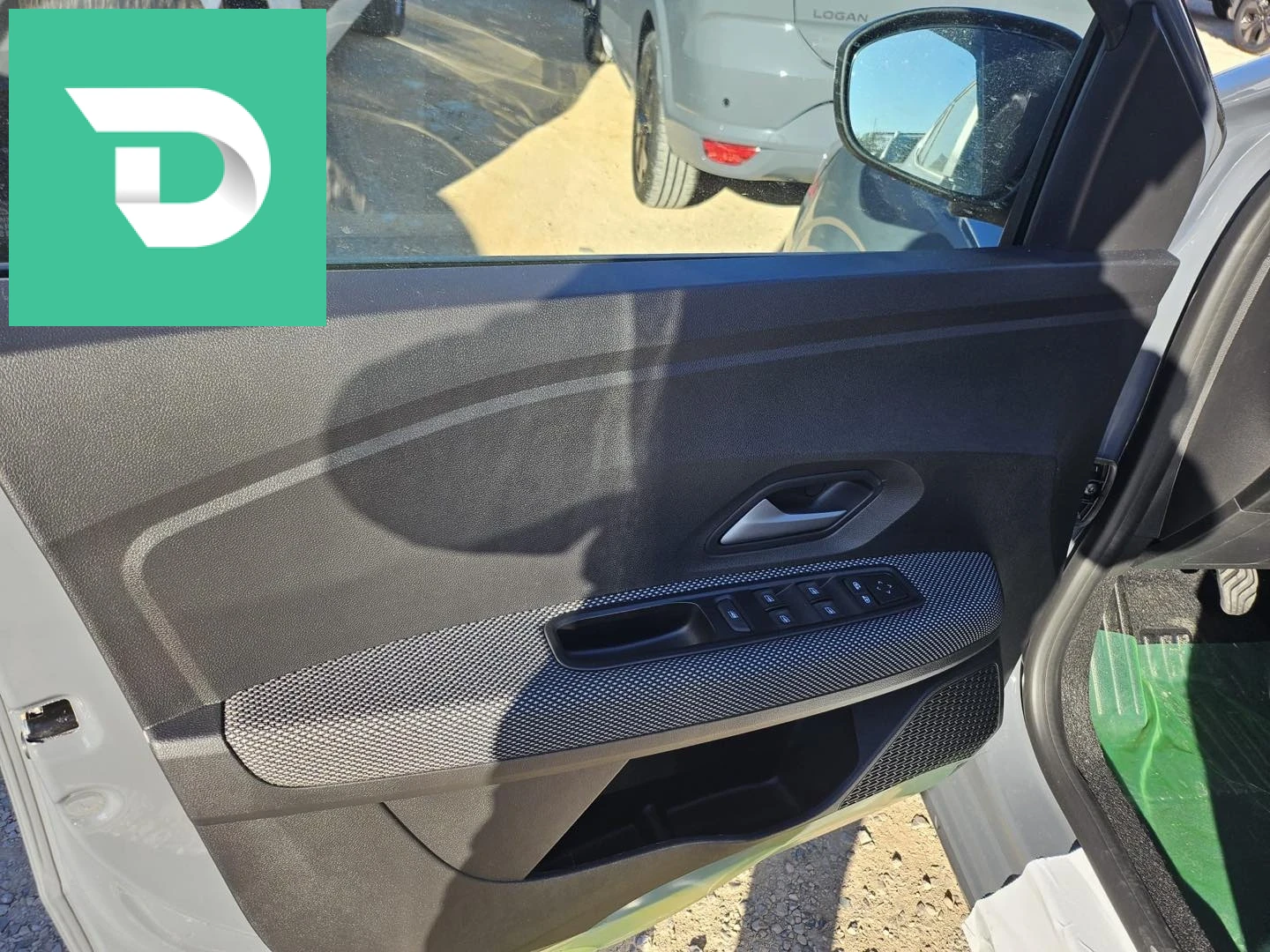 Dacia Logan 2025 16 ALGER 