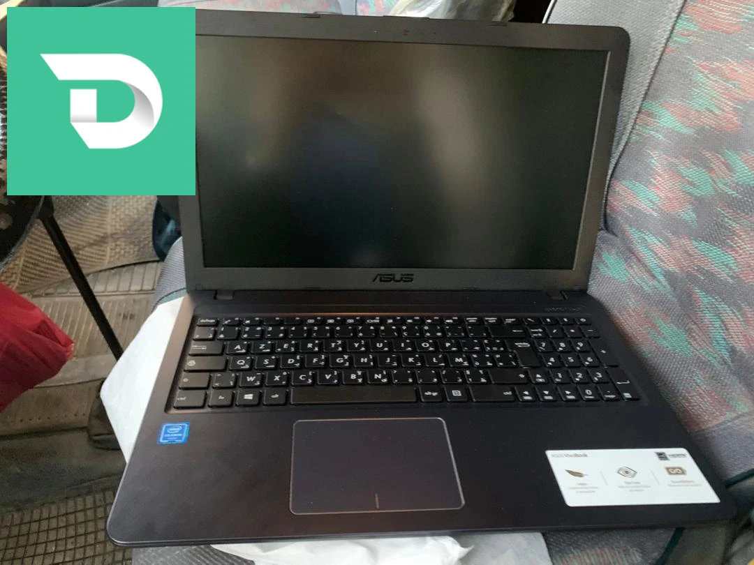 pc Asus jdid jamais utilisé sans boîte jamais chargée 100% de batterie c juste pour liquidation 