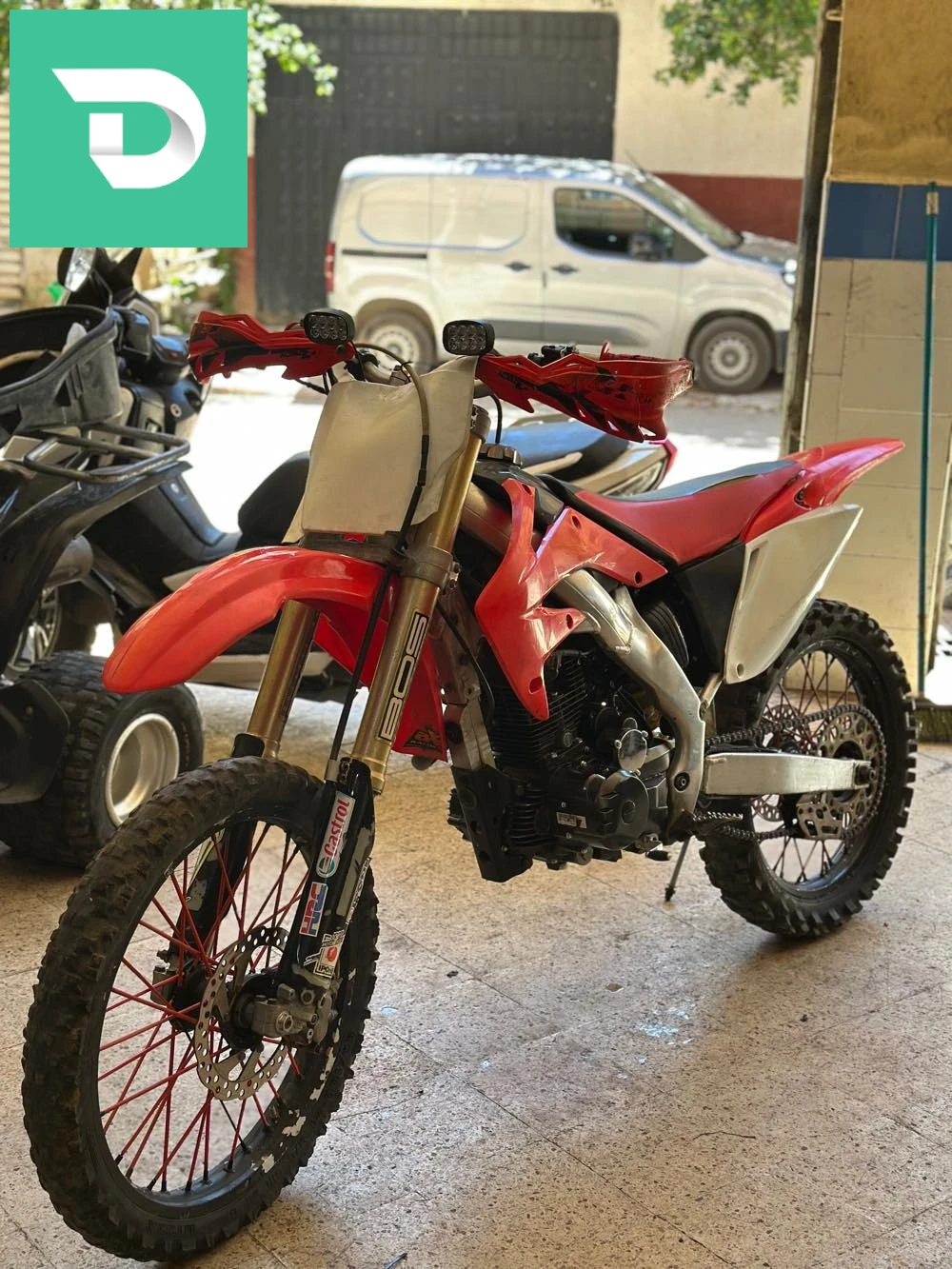 Voitures Renault à 23 ANNABA