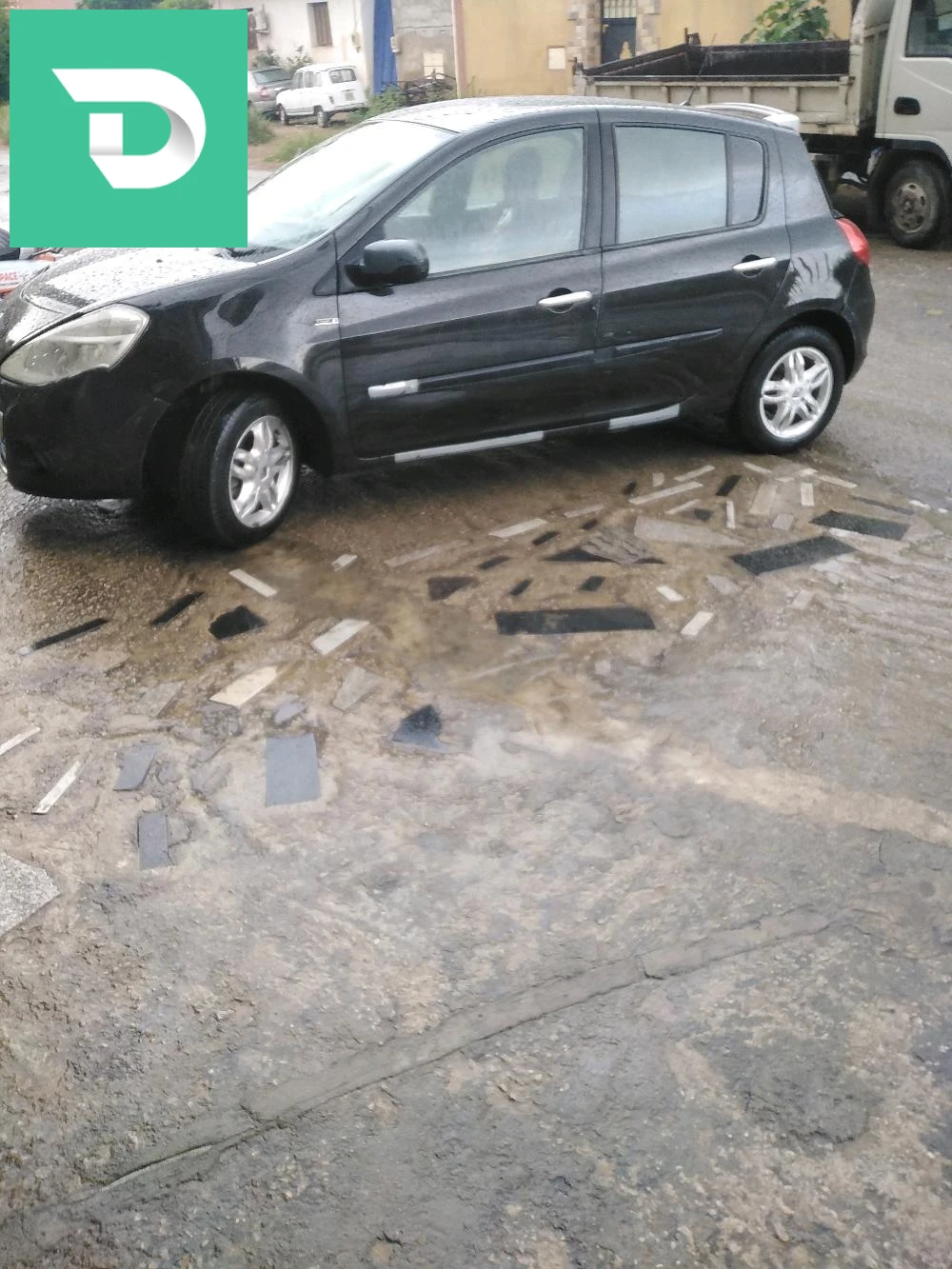 Renault Clio 3 2010 16 ALGER 