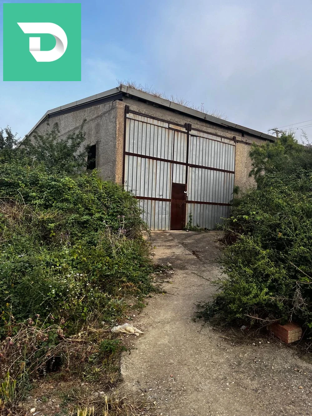 À vendre entrepôts les chambres 1 35 BOUMERDES 