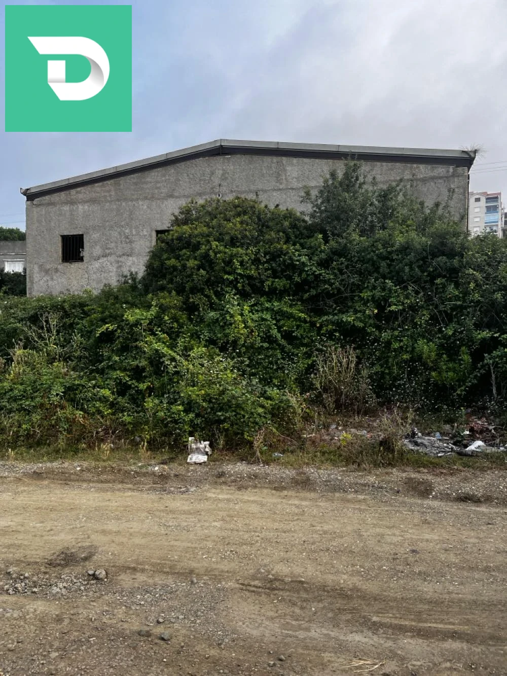 À vendre entrepôts les chambres 1 35 BOUMERDES 