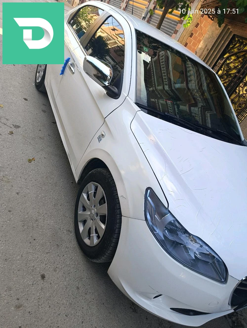 Peugeot 301 2013 4 OUM EL BOUAGHI 