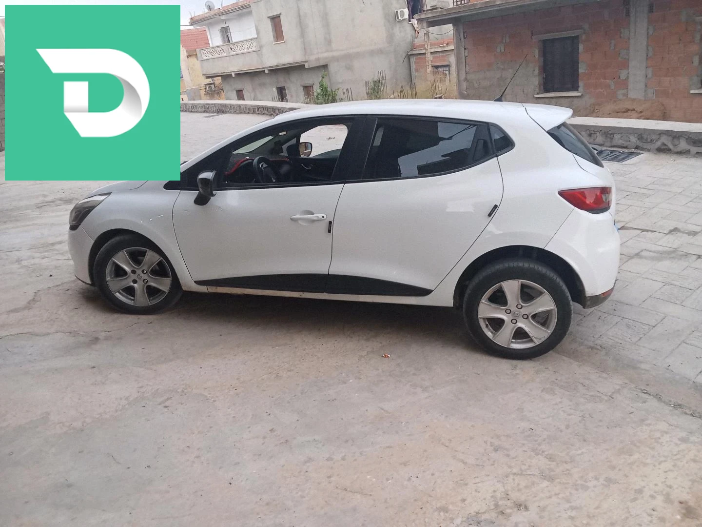 Renault Clio 4 2014 26 MEDEA 