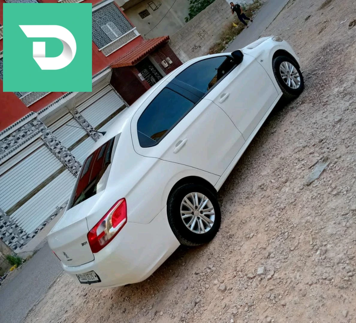 Peugeot 301 2013 25 CONSTANTINE 