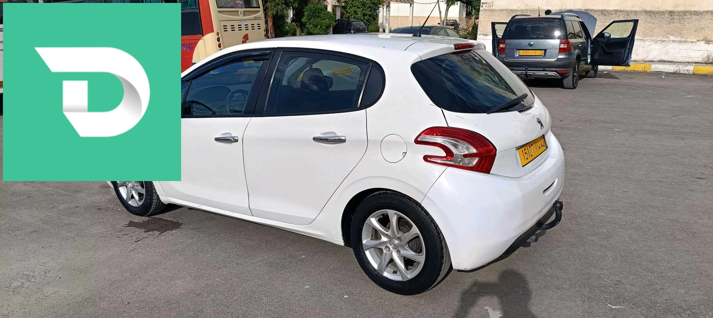 Peugeot 208 2014 43 MILA 