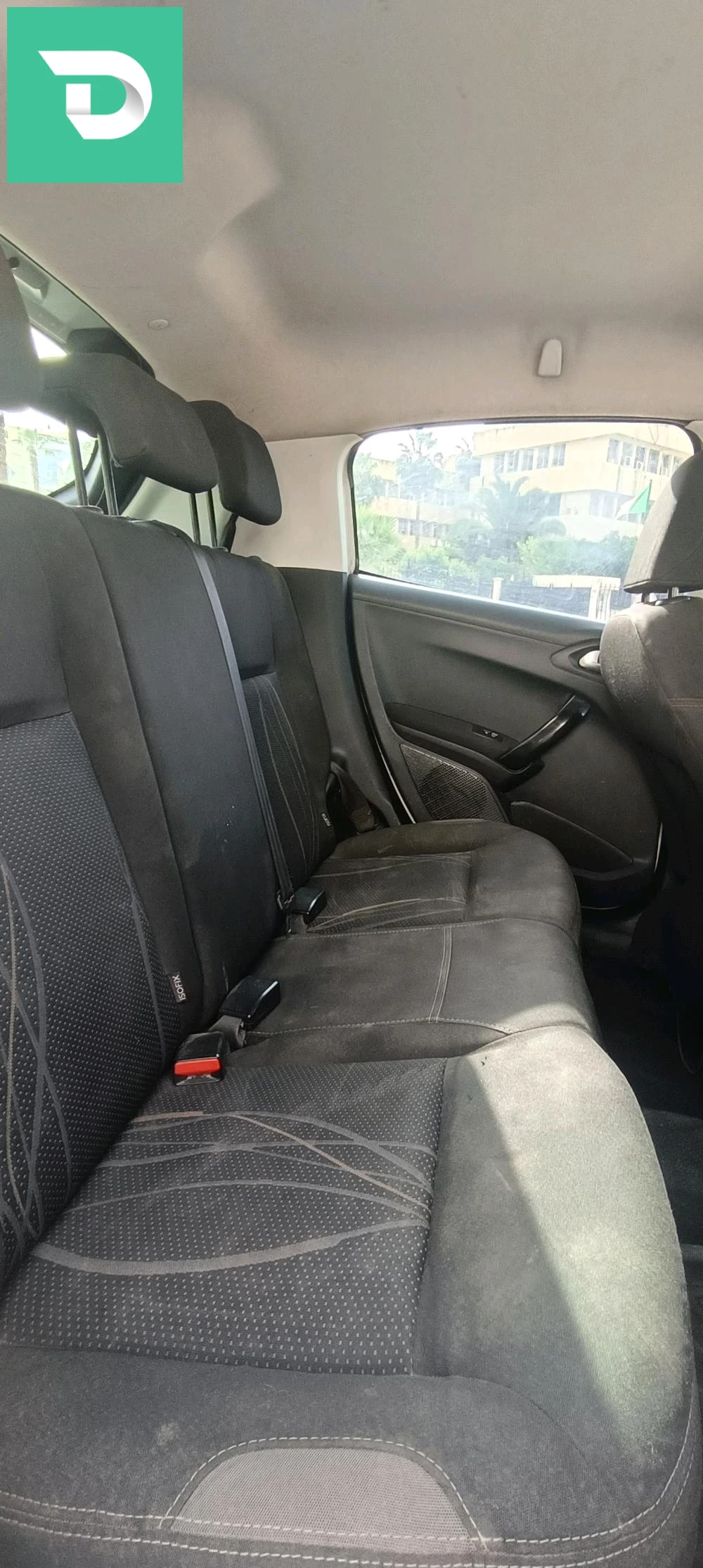 Peugeot 208 2014 43 MILA 