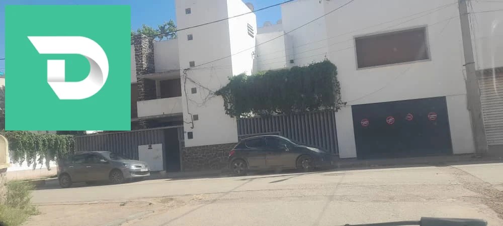 À vendre Villas les chambres 9 31 ORAN 