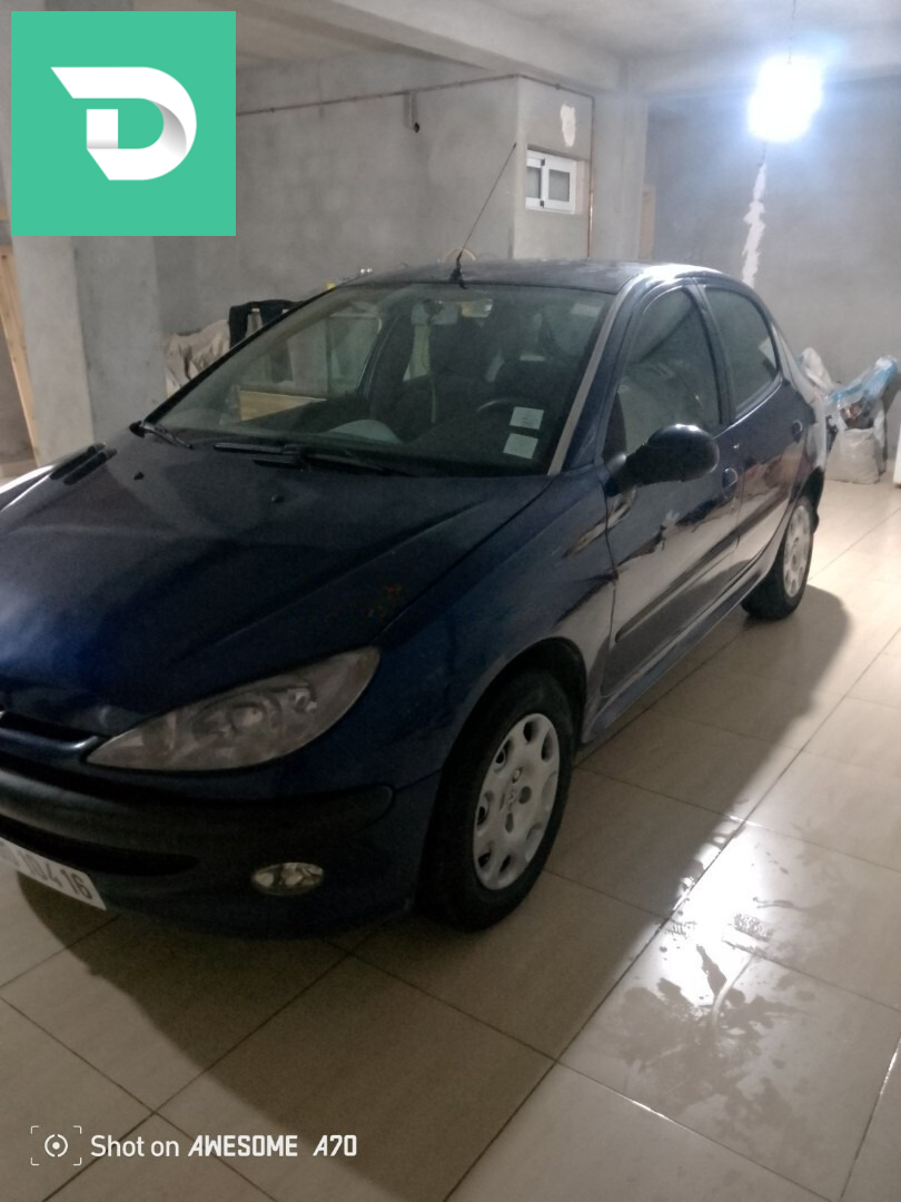Voitures Renault à 28 M'SILA