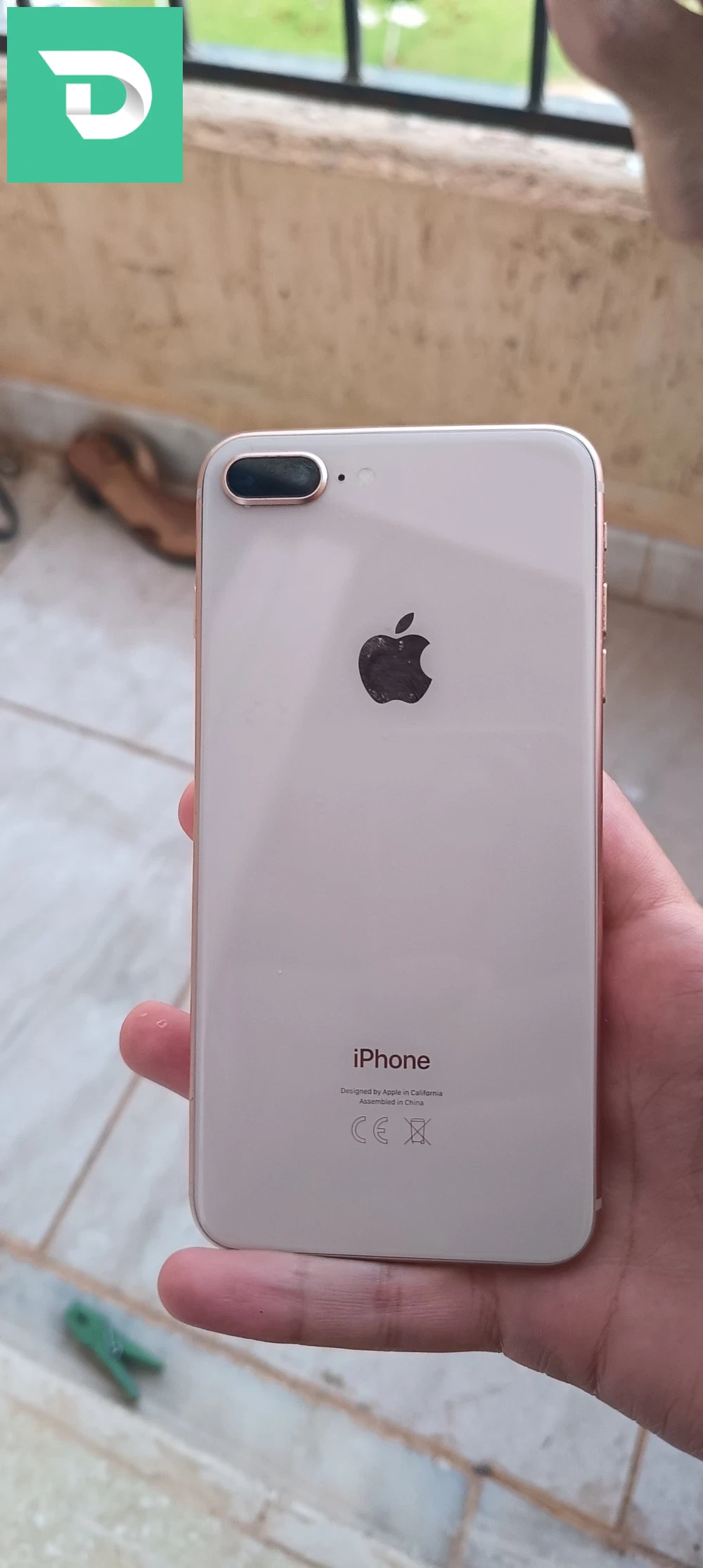 IPhone + 8 à vendre 