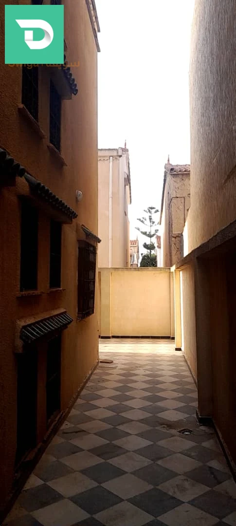 À vendre Villas les chambres 8 16 ALGER 