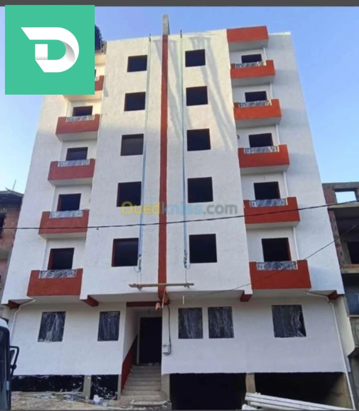 Maisons Traditionnelles À vendre à 16 ALGER superficie 114 m2