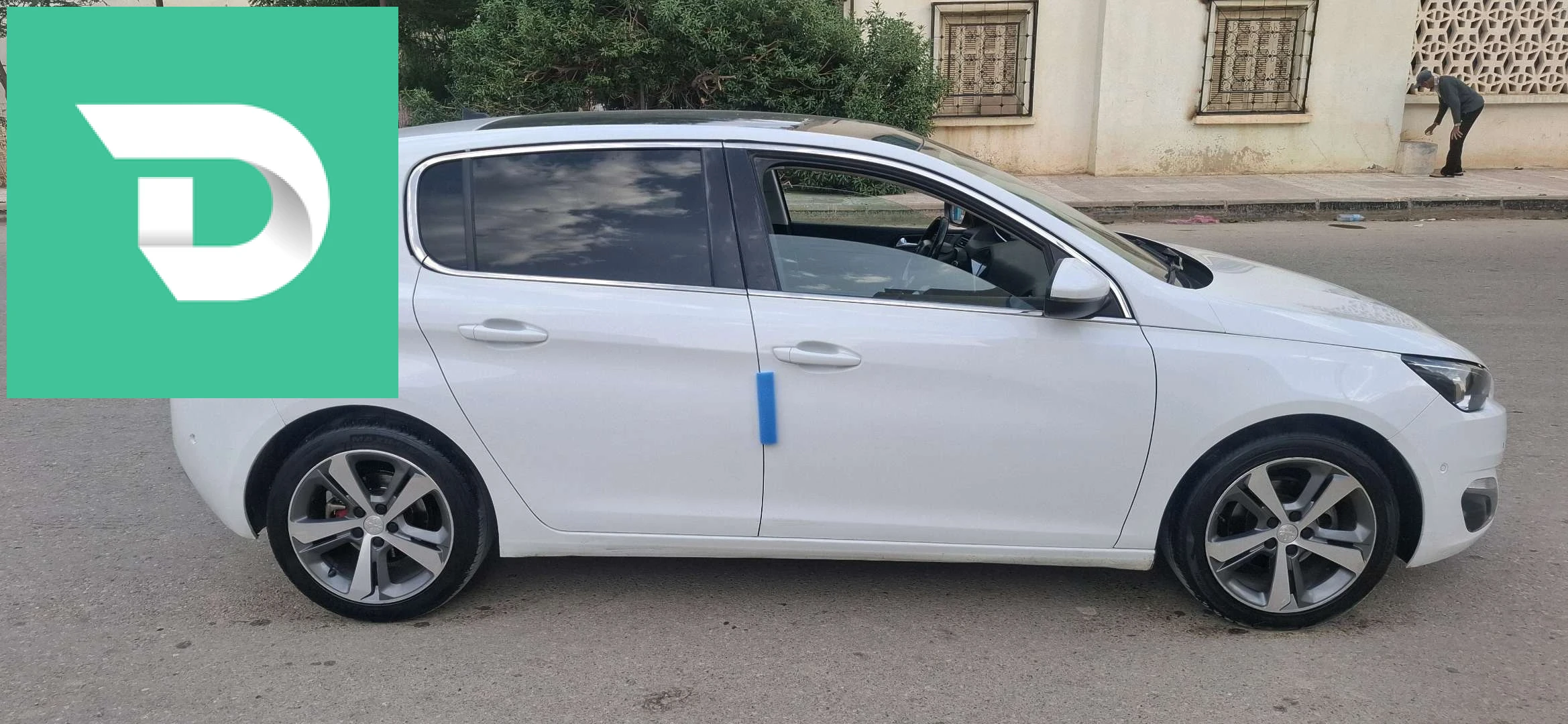 Peugeot 308 2015 5 BATNA 