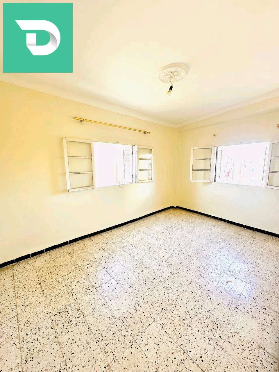 À vendre Appartements les chambres 4 31 ORAN 
