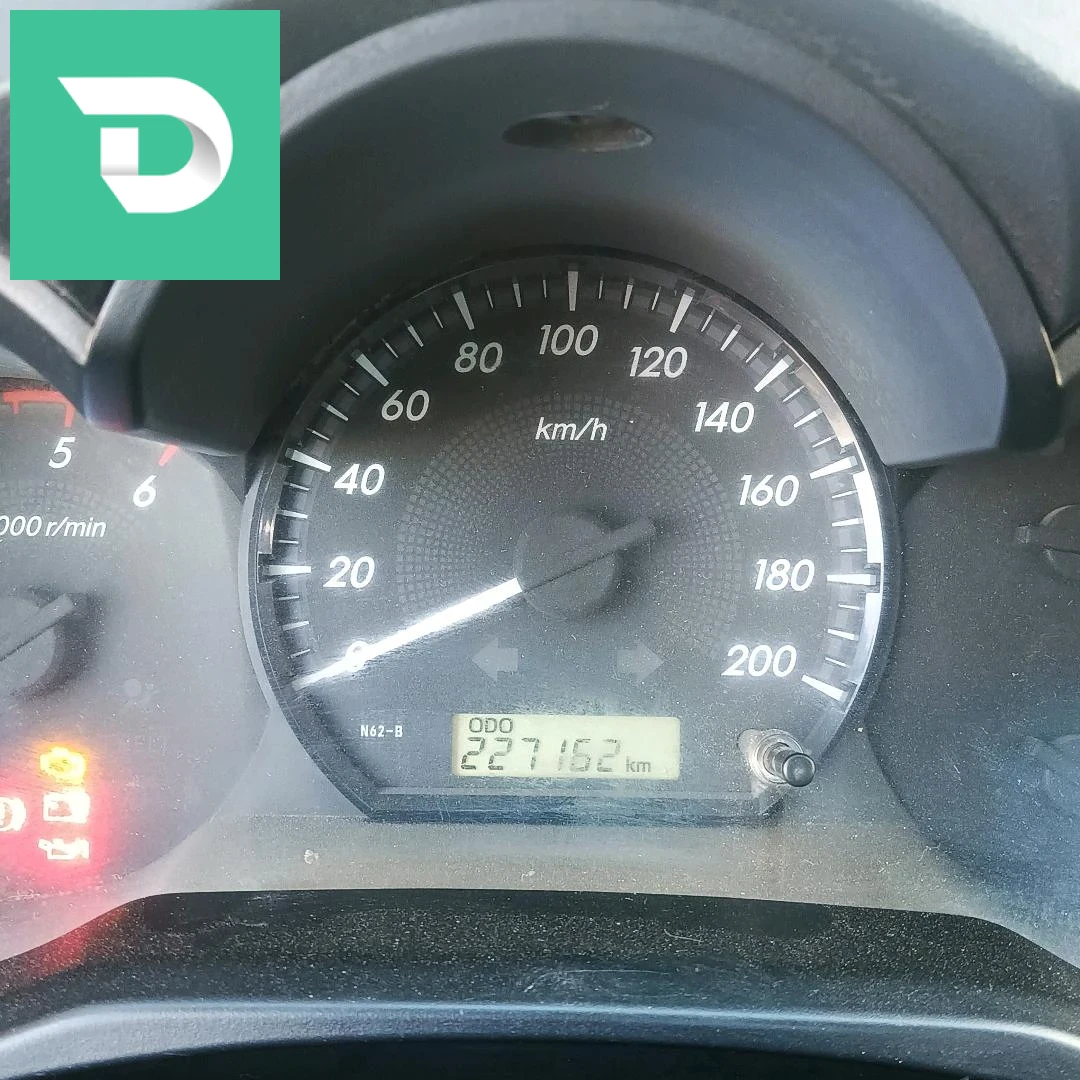Toyota Hilux 2015 10 BOUIRA 
