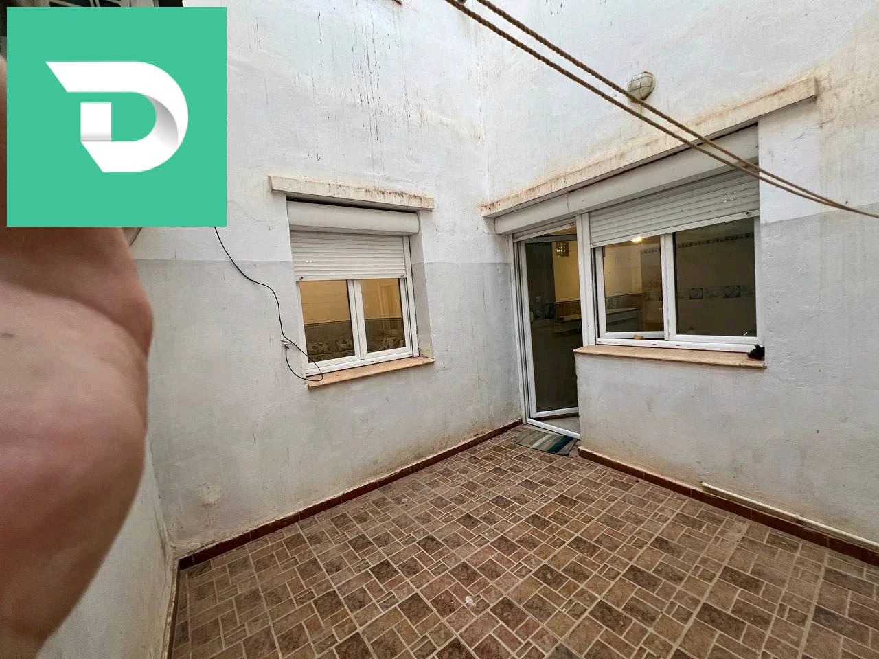 A louer Niveau de villa les chambres 46 AIN TEMOUCHENT 