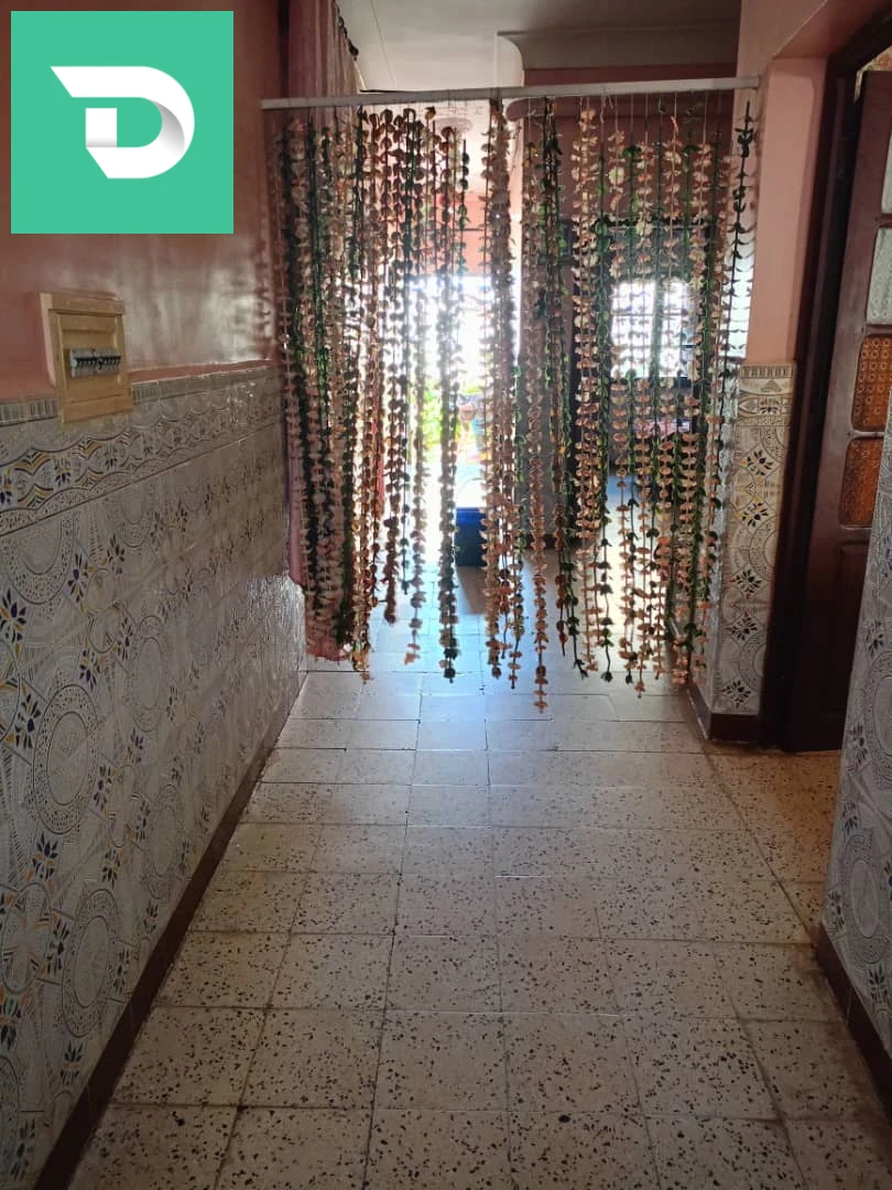 À vendre Niveau de villa les chambres 3 46 AIN TEMOUCHENT 