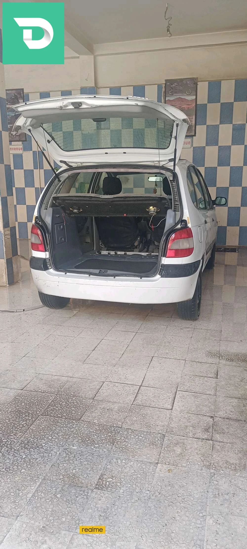 Renault Scenic 2002 7 BISKRA 