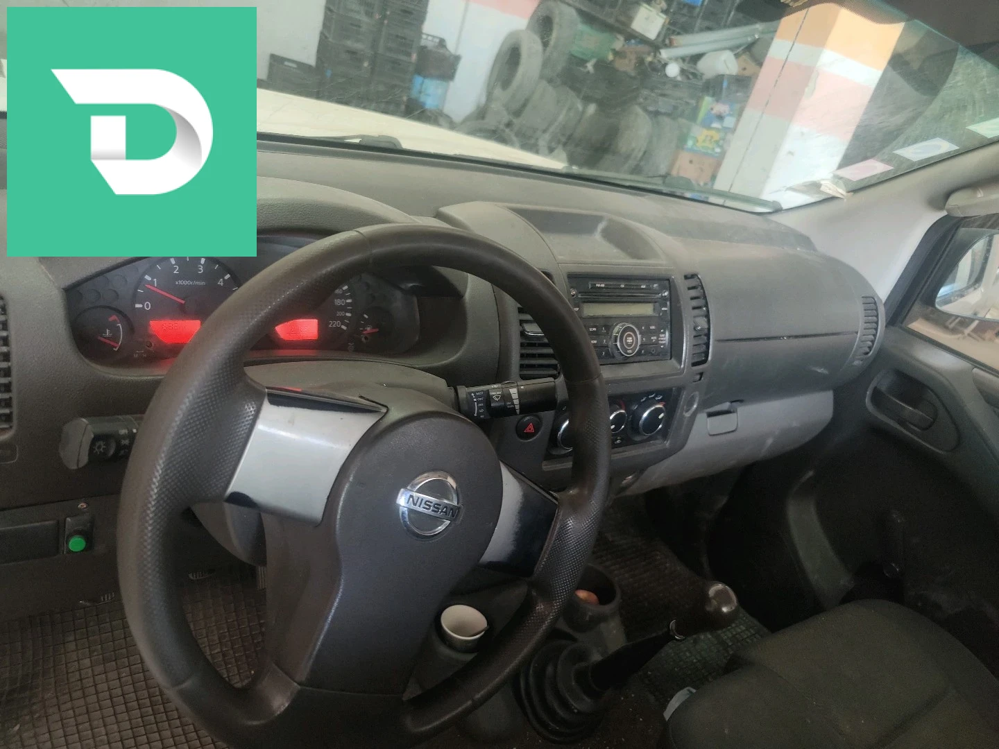 Nissan Navara 2013 4 OUM EL BOUAGHI 