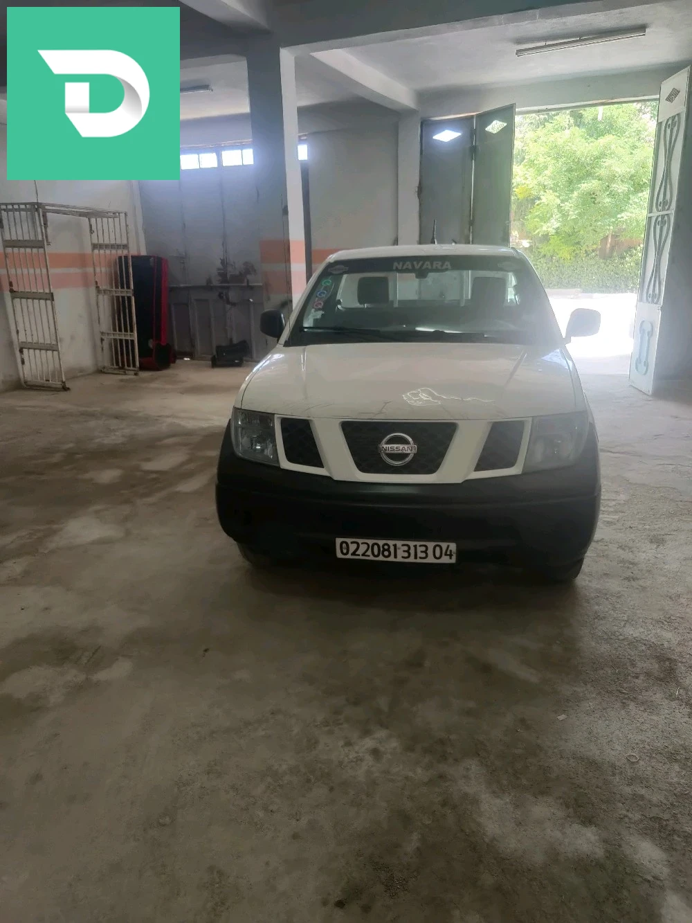 Nissan Navara 2013 4 OUM EL BOUAGHI 
