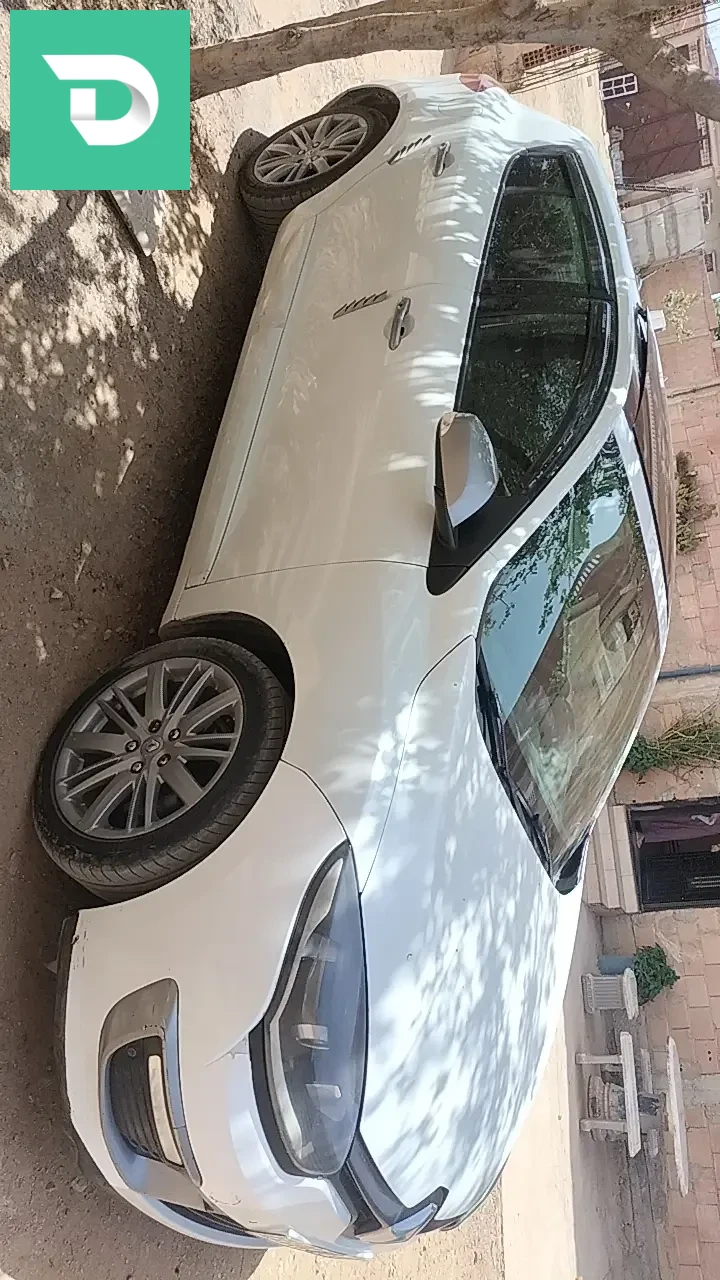 Renault Megane 2014 44 AIN DEFLA 