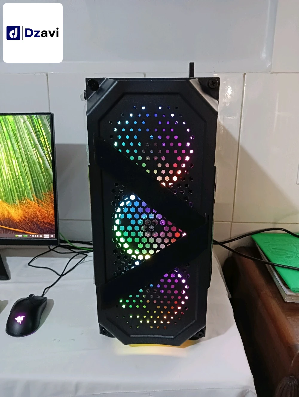 Pc gamer : توصيل متوفر لكل الولايات ???????????? -Écran acer 24 pouces .75hz display port. + 2 HDMI porte. 1080p + Haut-parleurs internes. -Boitier Twins 3 fan RGB -Carte mère asus B450m-A fiha 4 slot pour ram -Processeur Ryzen 3 2200g Vega 8 + fan -Ram 1