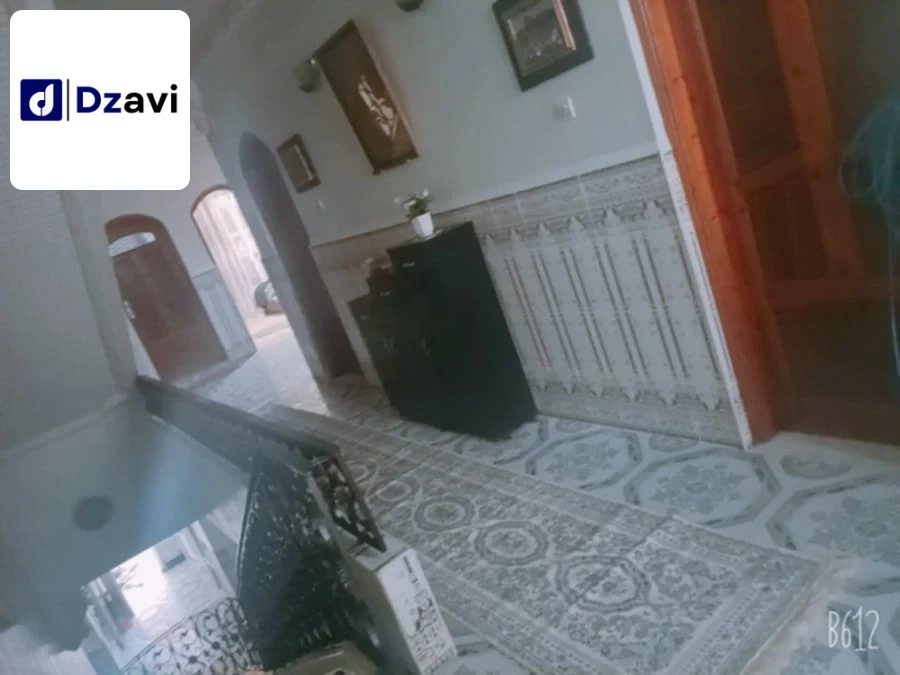 Villas À vendre à 5 BATNA