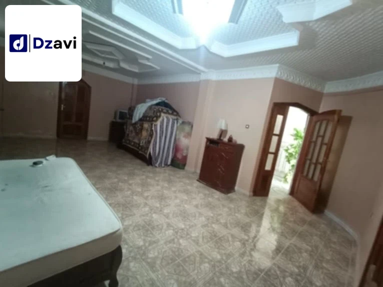 Villas À vendre à 5 BATNA