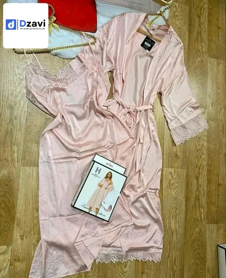 Vêtements de détente et vêtements de nuit à vendre à 25 CONSTANTINE