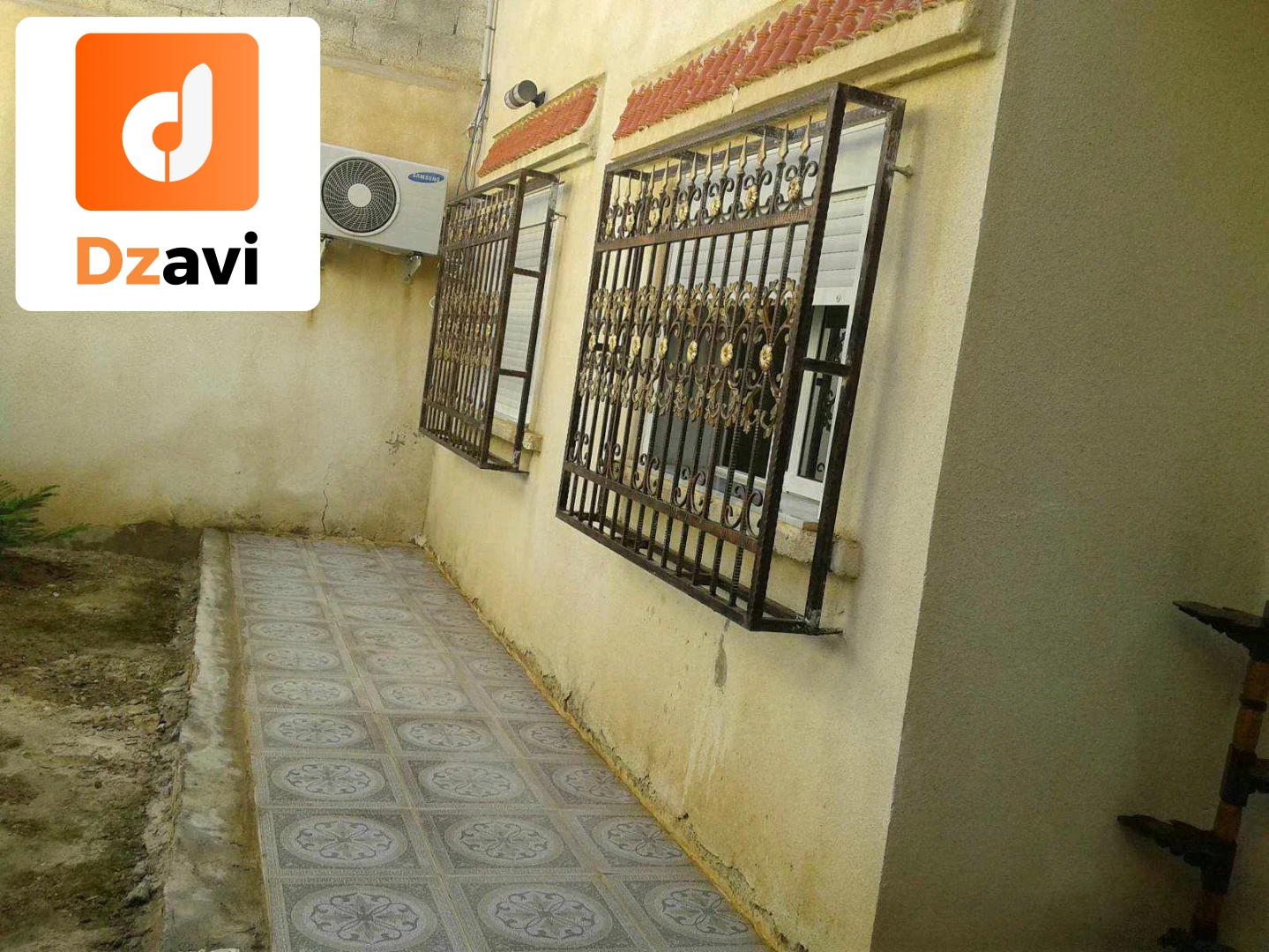 Villas À vendre à 4 OUM EL BOUAGHI