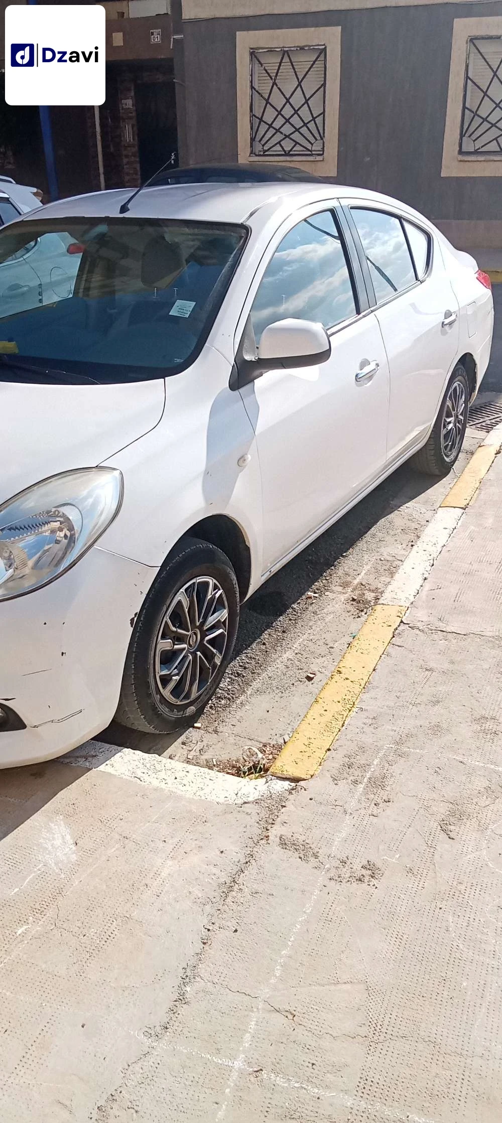 Nissan À vendre à 10 BOUIRA