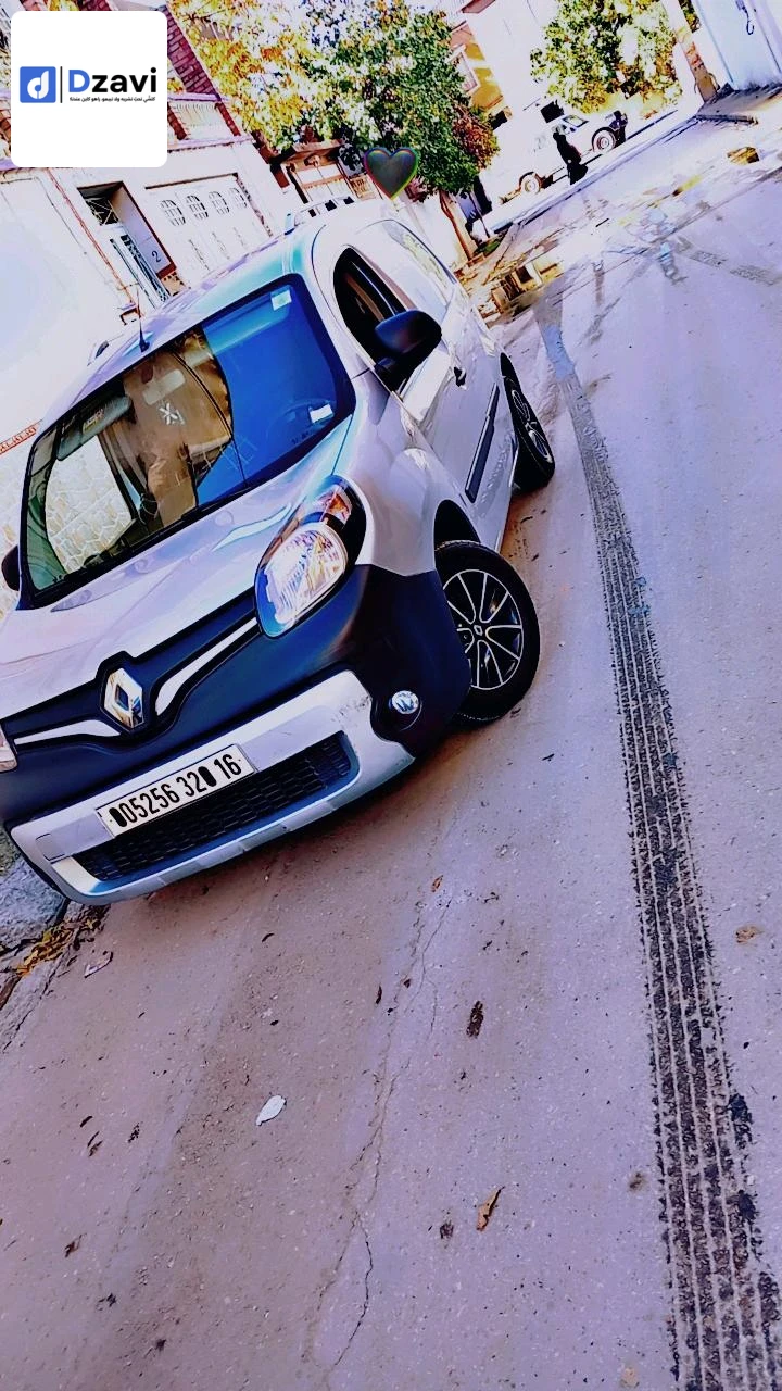 Voitures Renault à 9 BLIDA