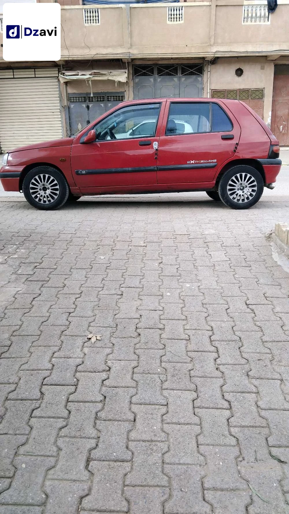 Renault À vendre à 26 MEDEA