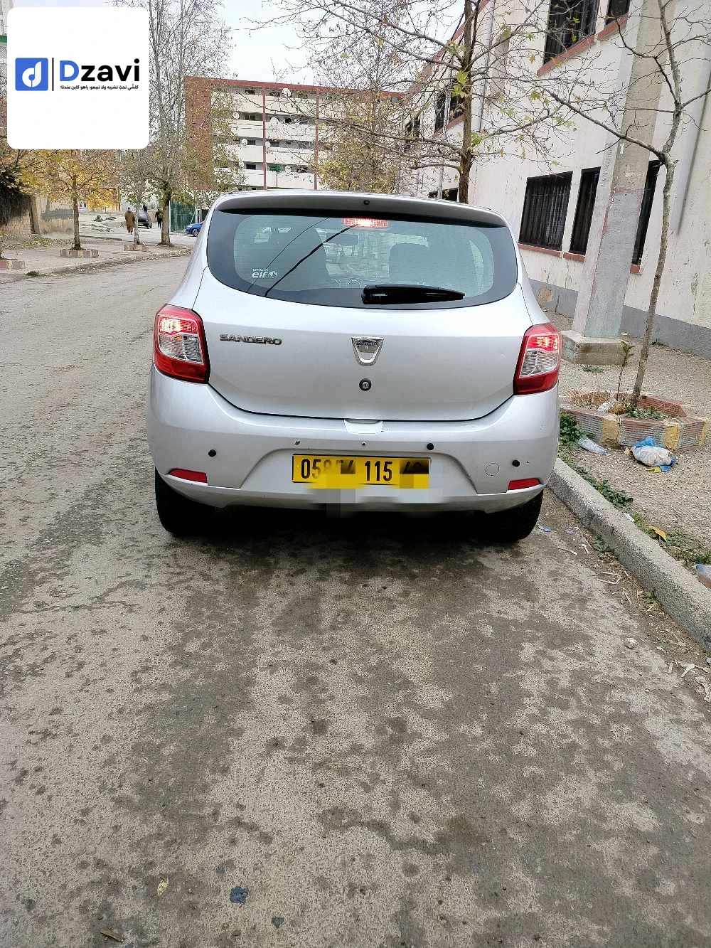 Voitures Dacia à 40 KHENCHELA