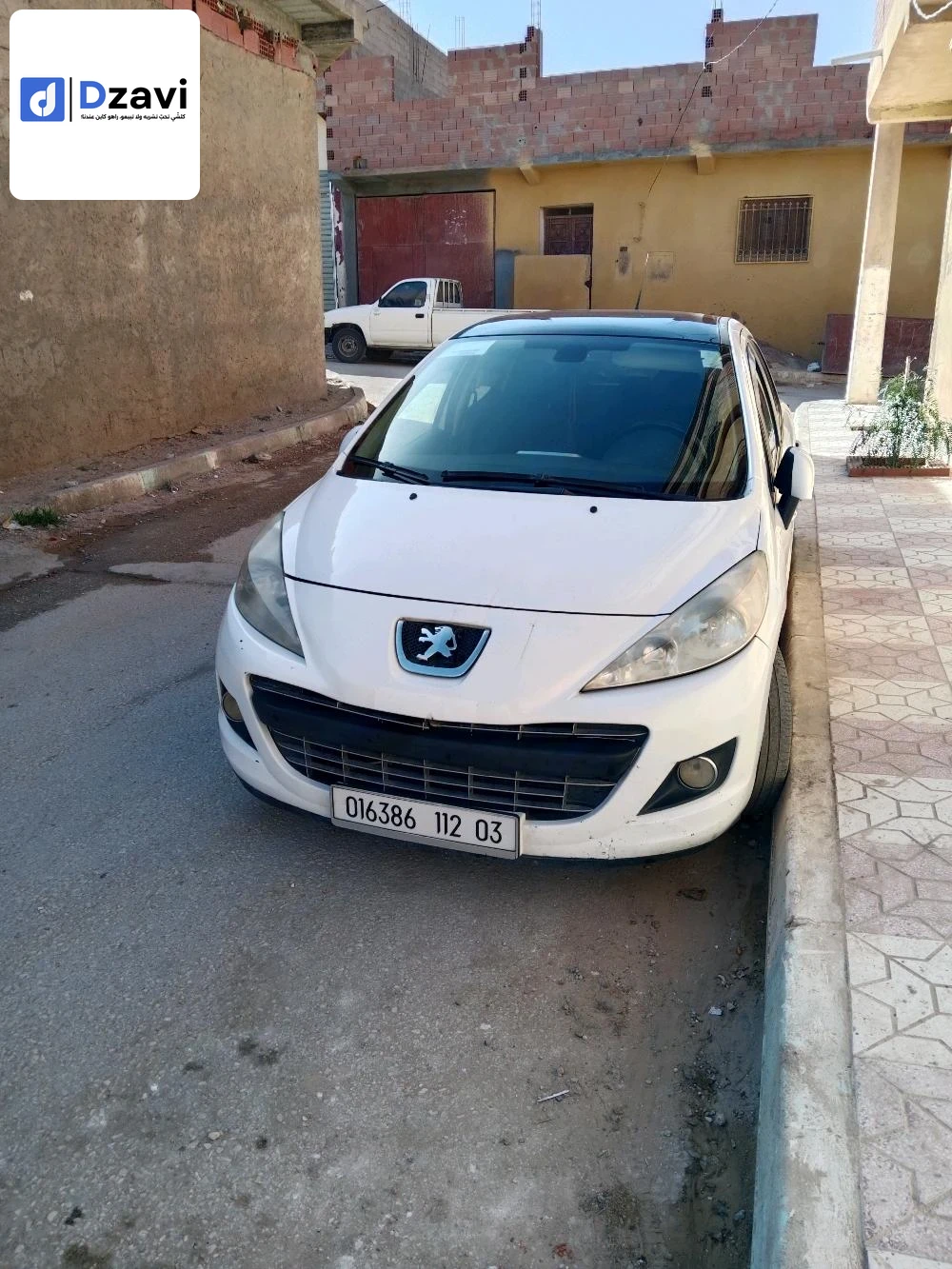 Voitures Peugeot à 3 LAGHOUAT