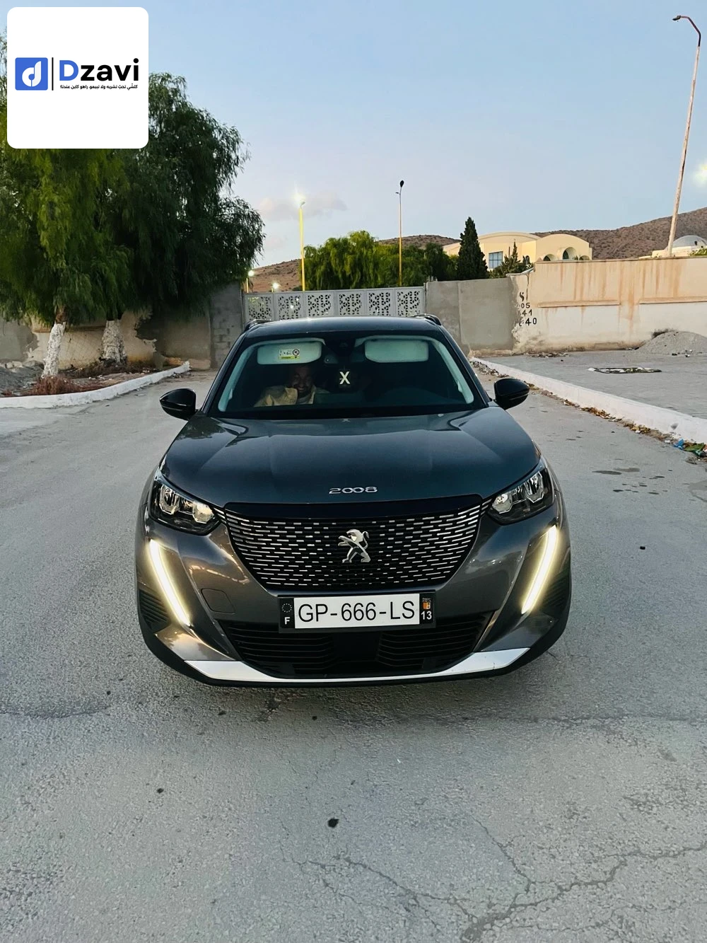 Voitures Peugeot à 4 OUM EL BOUAGHI