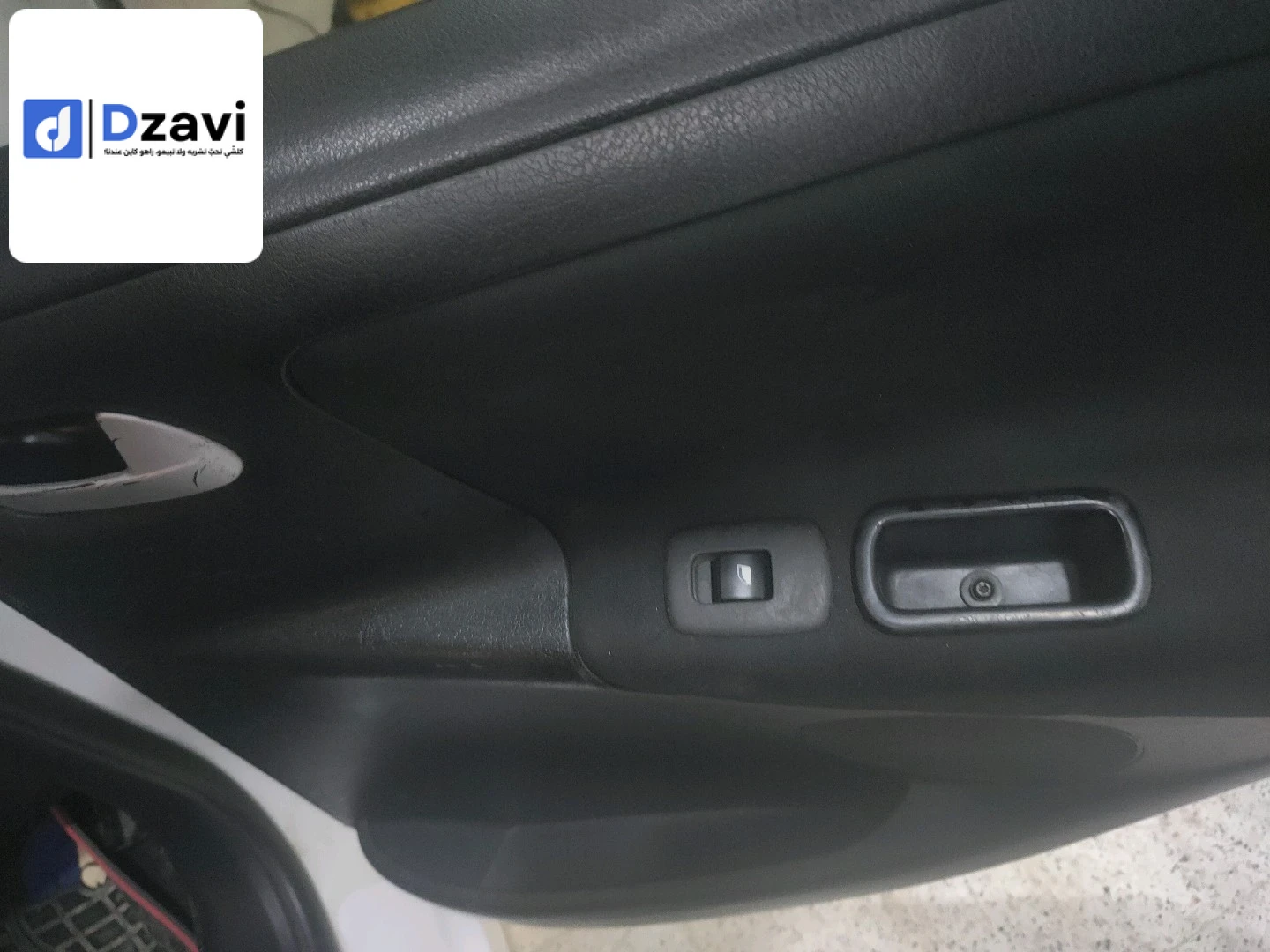 Voitures Peugeot à 12 TEBESSA