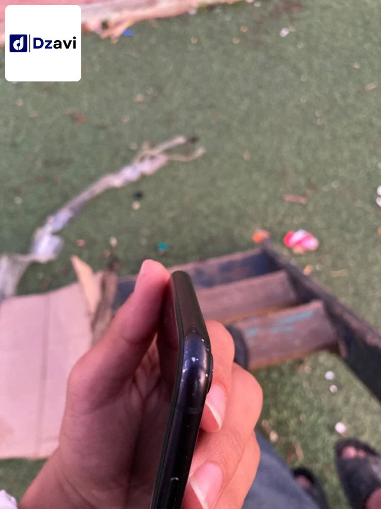 IPhone à vendre à 16 ALGER